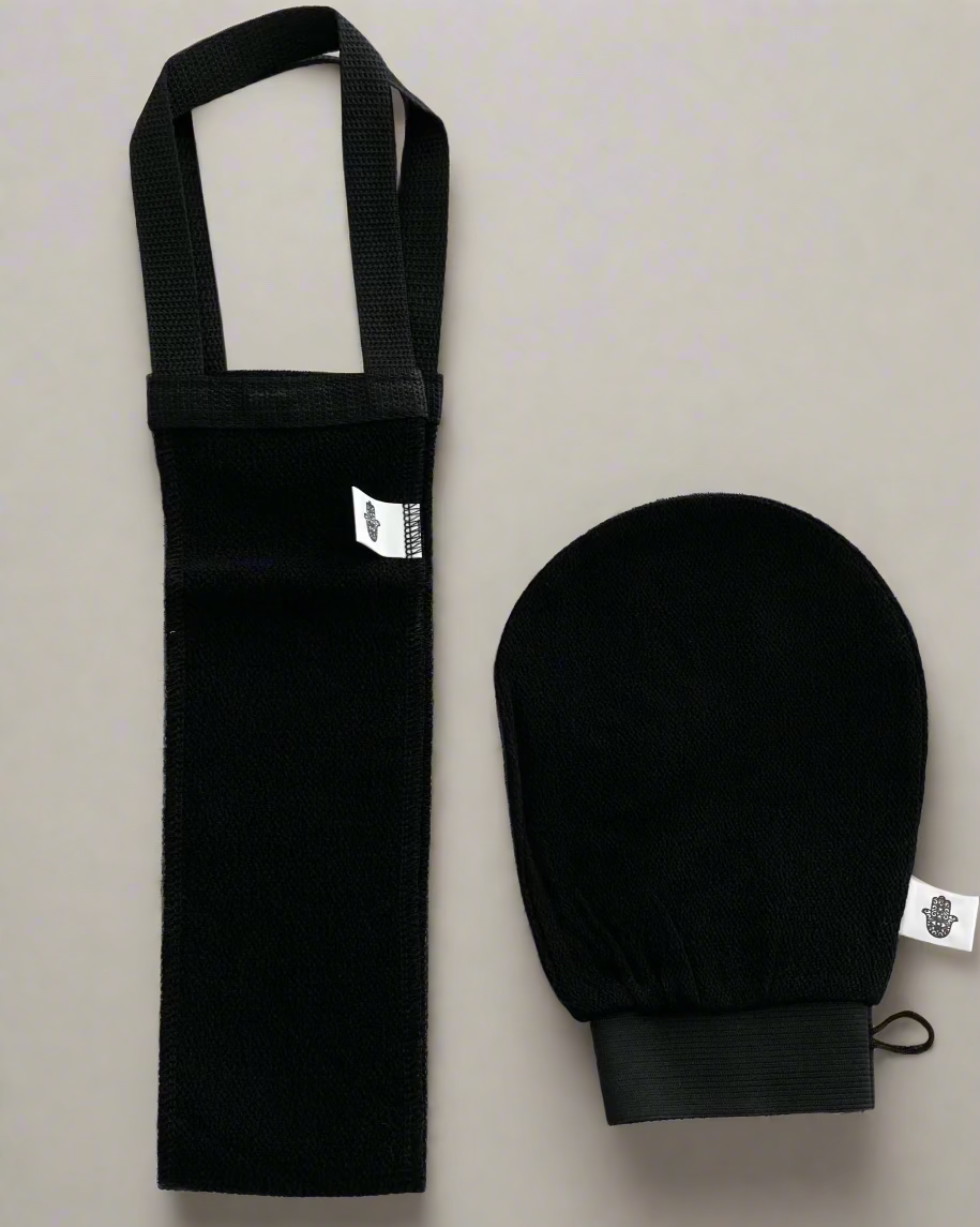 Image featuring a Kees glove alongside a back exfoliator, highlighting the soft, textured surface of the glove for gentle skin care, and the ergonomic design of the exfoliator, perfect for reaching and refreshing the back.
